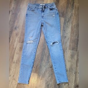 Levi Strauss Women's High Rise Skinny Jeans size 28